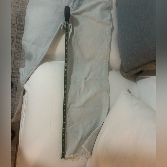 Madewell Size 26 The Perfect Vintage Wide-Leg Crop Jean with Raw Hem | Size 26 - Picture 12 of 12